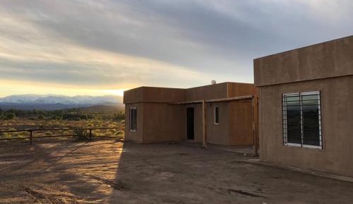 Apartment with Mountain View