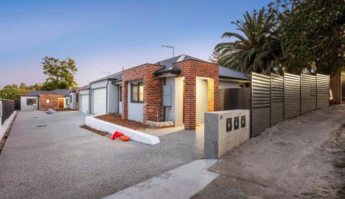 Single Room with Shared Bathroom