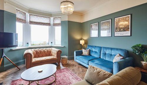 Three-Bedroom Holiday Home 