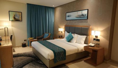 Deluxe King Room