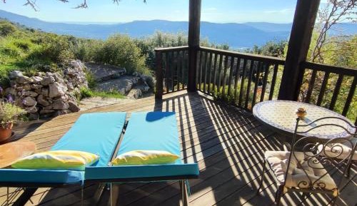 Suite with Mountain View