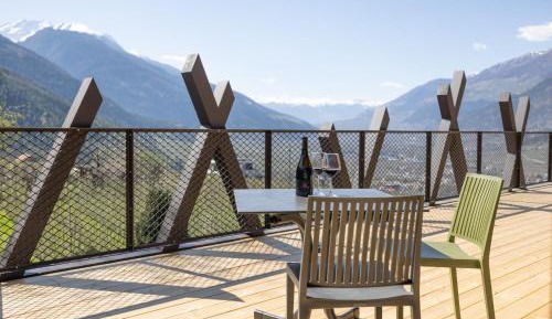 One-Bedroom Apartment with Terrace