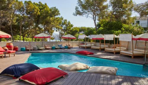 Preferred Club Deluxe