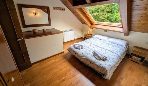 Three-Bedroom Apartment with Mountain View