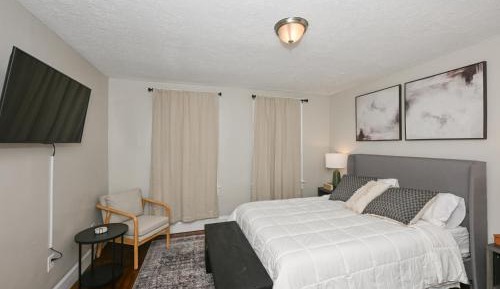 Three-Bedroom Superior Apartment