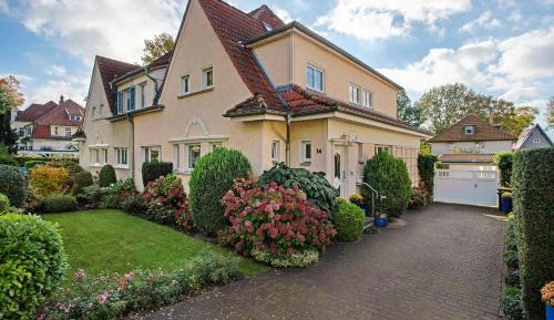 Superior One-Bedroom Apartment