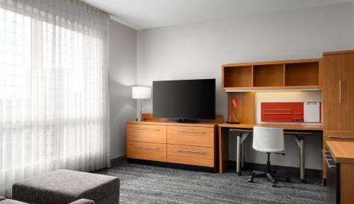 One-Bedroom King Suite with Sofa Bed 