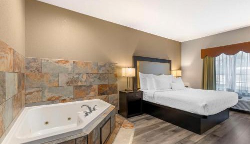 King Room with Spa Bath - Non Smoking