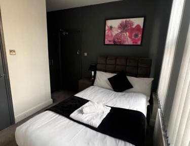 Single Room with Private Bathroom