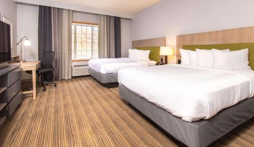 Two King Beds - Non-Smoking