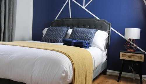 Three-Bedroom Holiday Home 