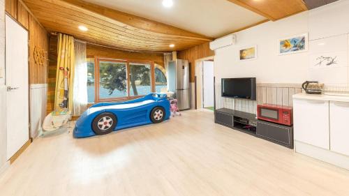 Studio 3