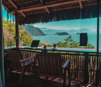 Deluxe Suite with Sea View