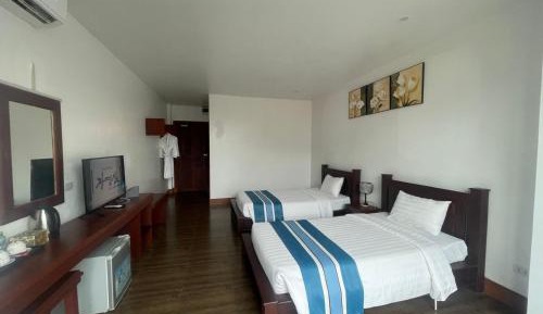 Family Room with Mountain View