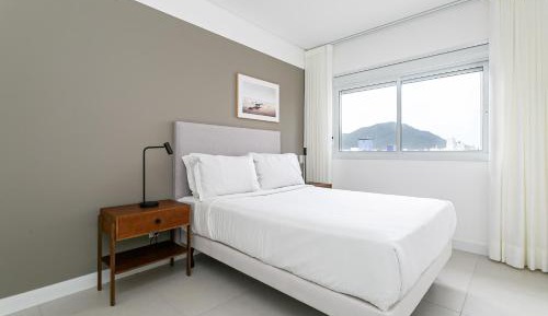 Superior One-Bedroom Apartment with Balcony