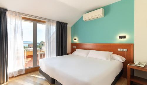 Deluxe Double Room with Terrace and Sea View