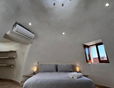 Deluxe One-Bedroom Apartment with Garden View