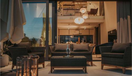 Three-Bedroom Holiday Home 