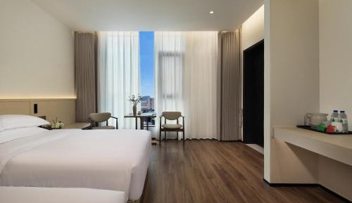 Twin Room with City View