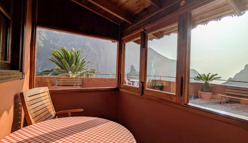 One-Bedroom House Mountain view 
