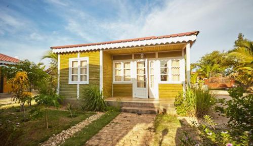 Family Room with Garden View