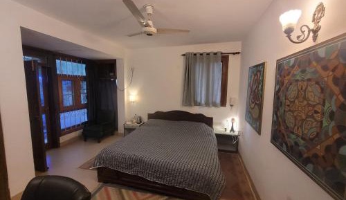 Deluxe Double Room (2 Adults + 1 Child)