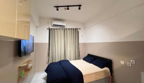 Studio Apartment with Balcony
