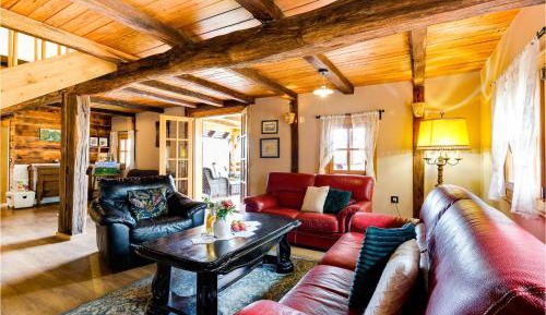 Three-Bedroom Vacation Home 