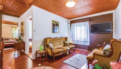 Four-Bedroom Holiday Home