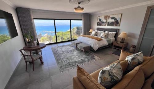 Deluxe Suite with Sea View