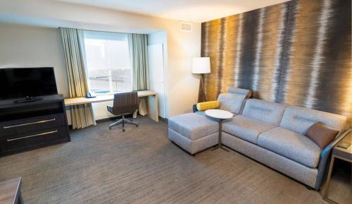 King Studio with Sofa Bed