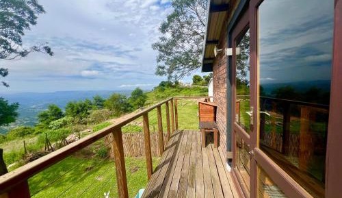 Apartment with Mountain View