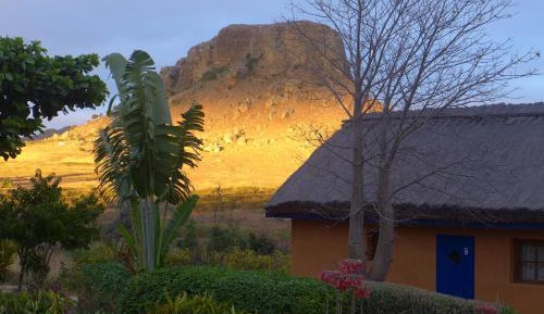 Family Room with Mountain View