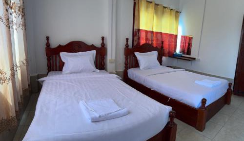 Twin Room with Shared Bathroom
