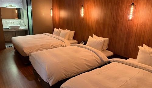 Deluxe Suite