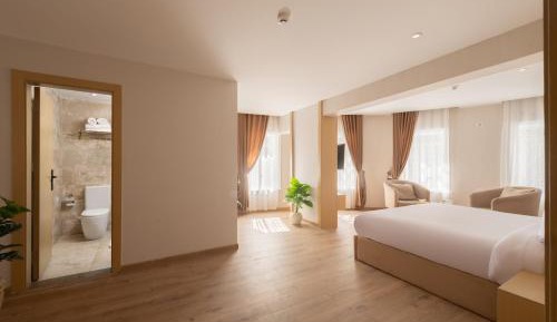 Deluxe Junior Suite