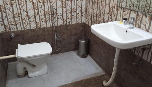 Deluxe Double Room (1 adult + 1 child)