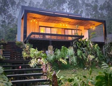 Deluxe Bungalow with Garden View