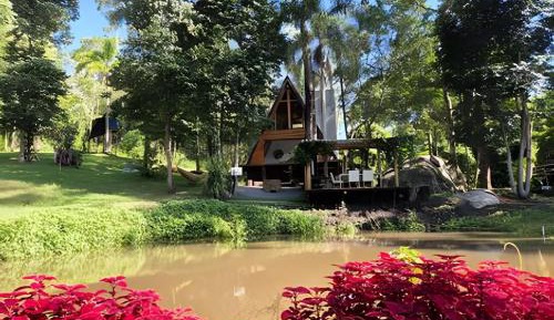 Bungalow with Garden View