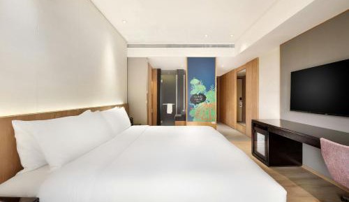 Aloft King Room