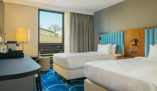 Superior Twin Room with WiFi - High Floor