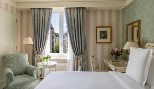 Superior Room with King Bed
