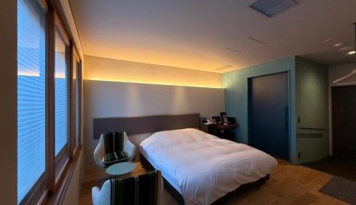 Universal Small Room Annex