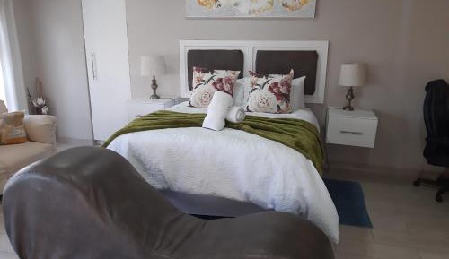 Queen Room with Spa Bath