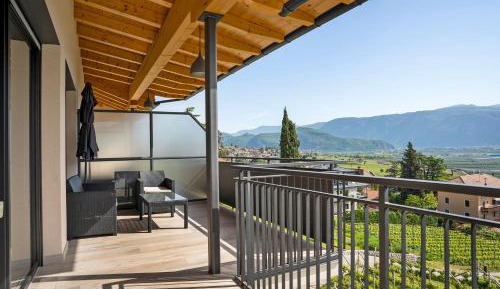 Superior One-Bedroom Apartment with Balcony