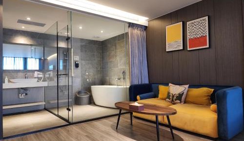 Deluxe Double Room with Bath
