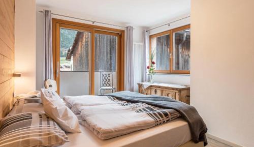 Three-Bedroom Superior Apartment