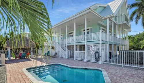 Four-Bedroom Holiday Home