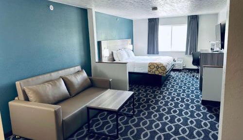 Deluxe King Studio Suite - Non-Smoking