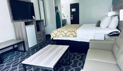 King Studio Suite - Mobility Access/Non-Smoking